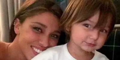 Belen nella bufera: “Meglio con la propria mamma in giro per il mondo che a scuola”