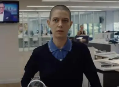 ASIA KATE DILLON, MIGLIORE ATTORE O ATTRICE? SCOPPIA IL CASO EMMY NO-GENDER