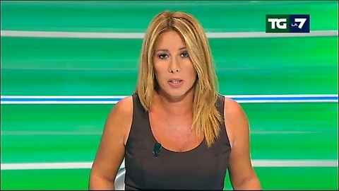 TGLA7, DOPPIO IMBARAZZANTE GAFFE IN DIRETTA: GAIA TORTORA LEGGE I TITOLI, “ROBERTO FIGO” E…