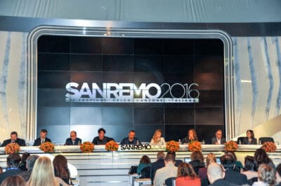 FESTIVAL DI SANREMO 2016. IL PROGRAMMA COMPLETO DELLA PRIMA SERATA: I 10 BIG IN GARA E GLI OSPITI