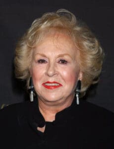 ADDIO DORIS ROBERTS, LA MARIE BARONE DI TUTTI AMANO RAYMOND