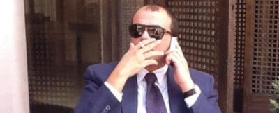 REPORT: “BAGNO PERSONALE NELL’UFFICIO ALLE POSTE”. ALFANO JUNIOR PROVA A BLOCCARE IL SERVIZIO. GABANELLI: “ANDRÀ IN ONDA”