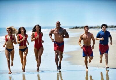 Baywatch, The Rock tra i bagnini