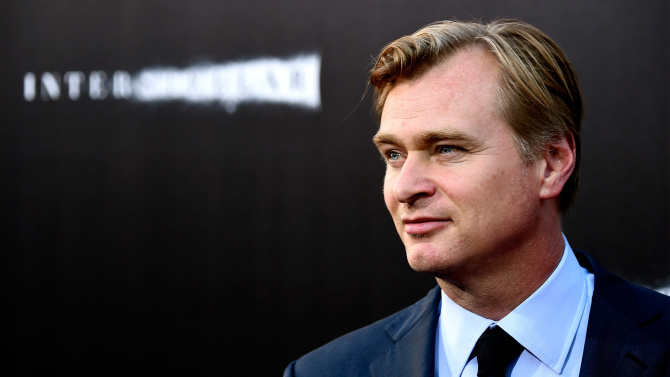 Mister Kolossal, Christopher Nolan sfida Spielberg: “Credo ancora nel vero cinema”