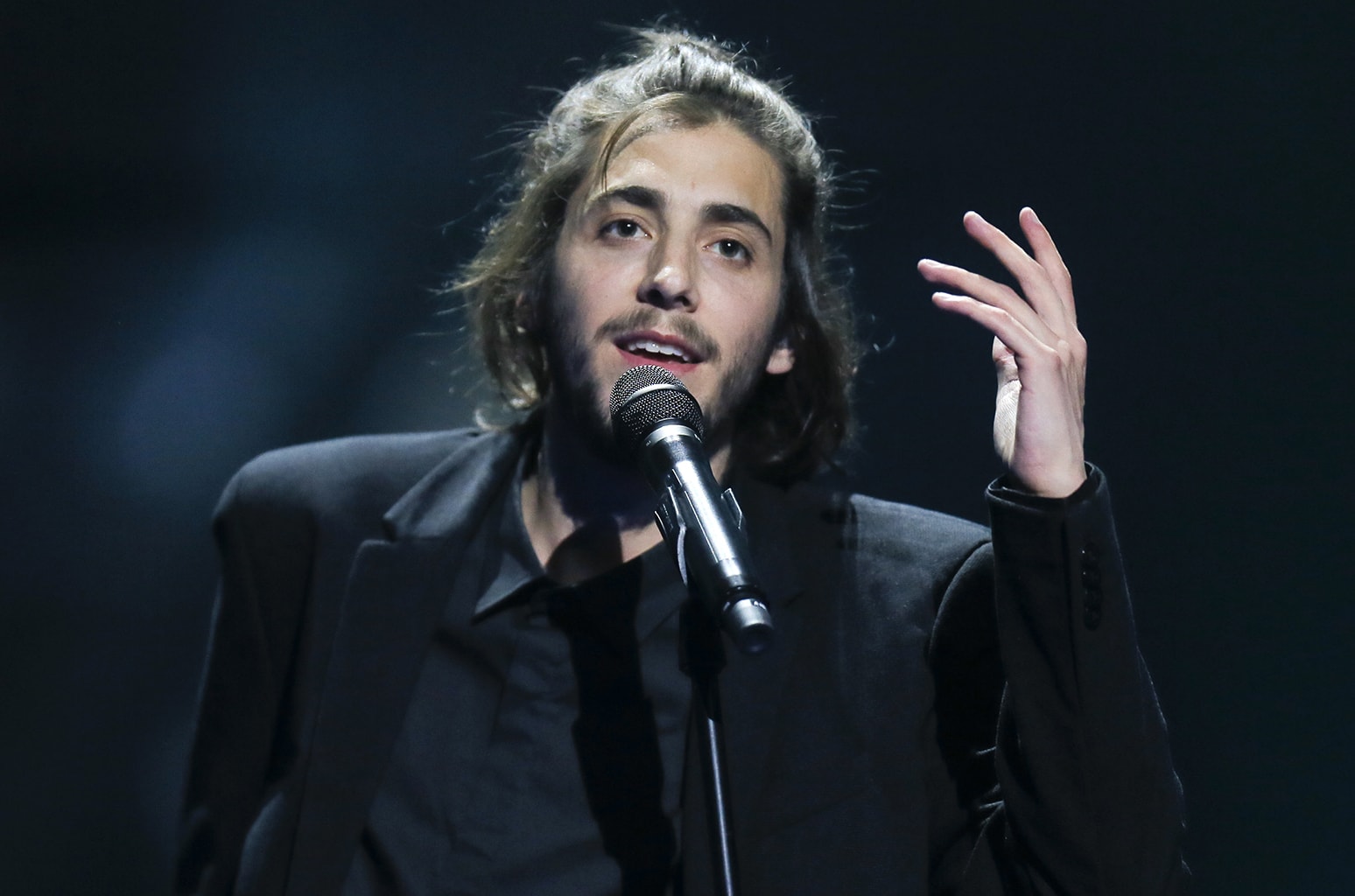 Salvador Sobral, vincitore dell’Eurovision, è grave: aspetta un trapianto di cuore