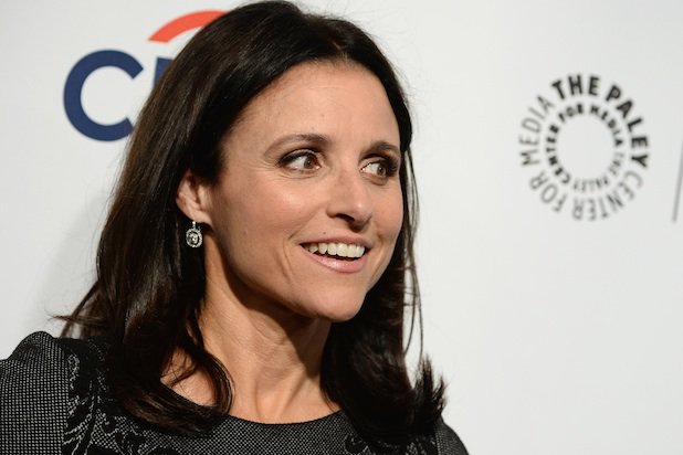 Veep, ferma la produzione: Julia Louis-Dreyfus ha un cancro