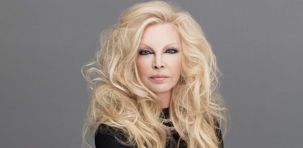 Guardate la simpatica gaffe di Patty Pravo, accaduta durante “L’anno che verrà”, che ha fatto il giro del web