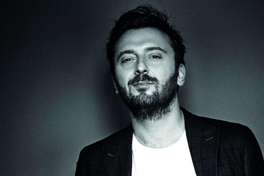 Stasera andrà in onda, su Rai2 e Radio2, il concerto di Cesare Cremonini