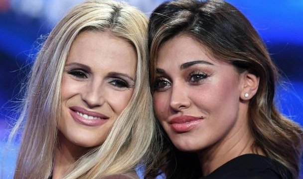 Belen Rodriguez contro Michelle Hunziker, poi si scusa