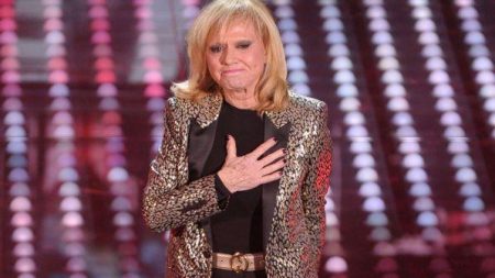 Rita Pavone racconta Woodstock in tv e sfida chi la critica: “Il pregiudizio è il bullismo della mente”