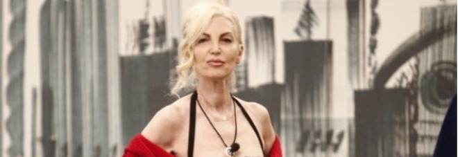 Altre indiscrezioni sulla marchesa del “Gf Vip”: “Vive in un bilocale che non è neppure di sua proprietà”