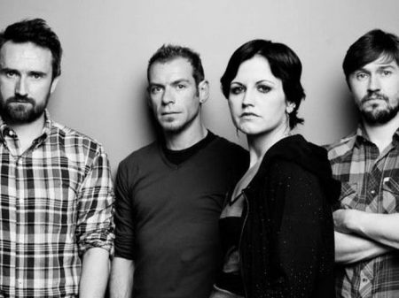 Cranberries, un brano inedito per i 25 anni dal debutto: Dolores O’Riordan canta in irlandese