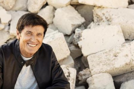 Gianni Morandi farà 16 concerti a Bologna