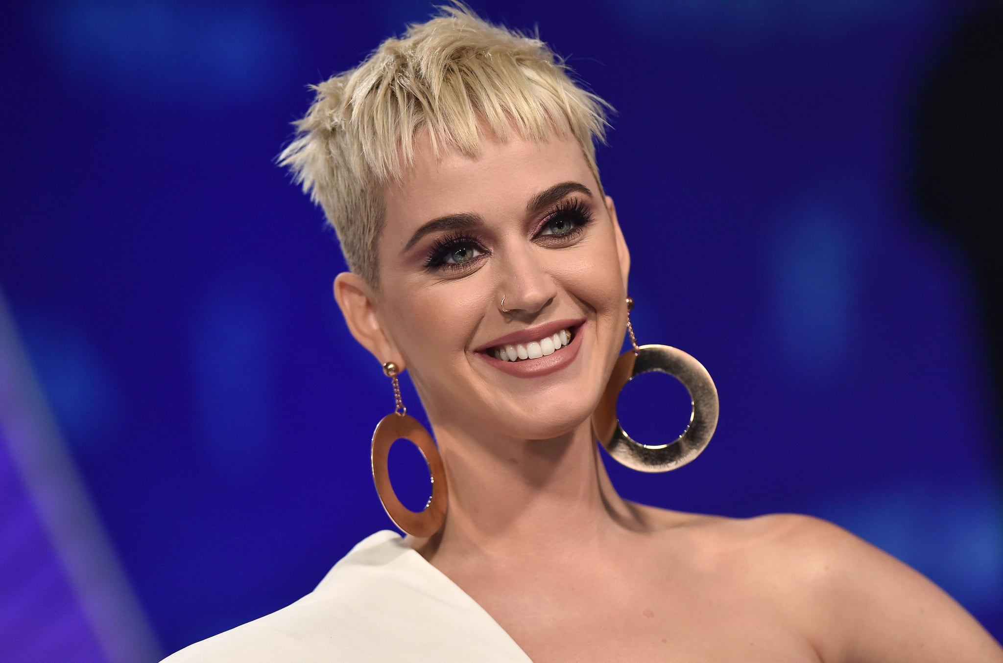 Katy Perry manda in tilt i fan mostrando il lato B