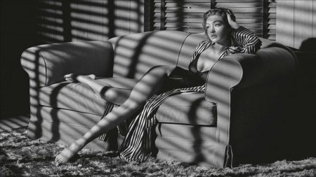 Svelato «Dreaming», il Calendario Pirelli 2019 con Gigi Hadid e Laetitia Casta