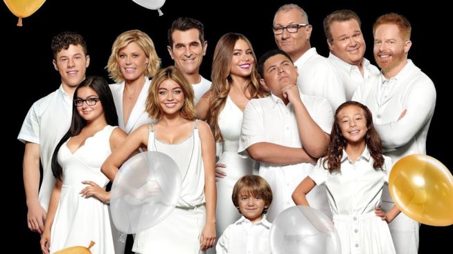 Torna Modern Family, tra amori e addii