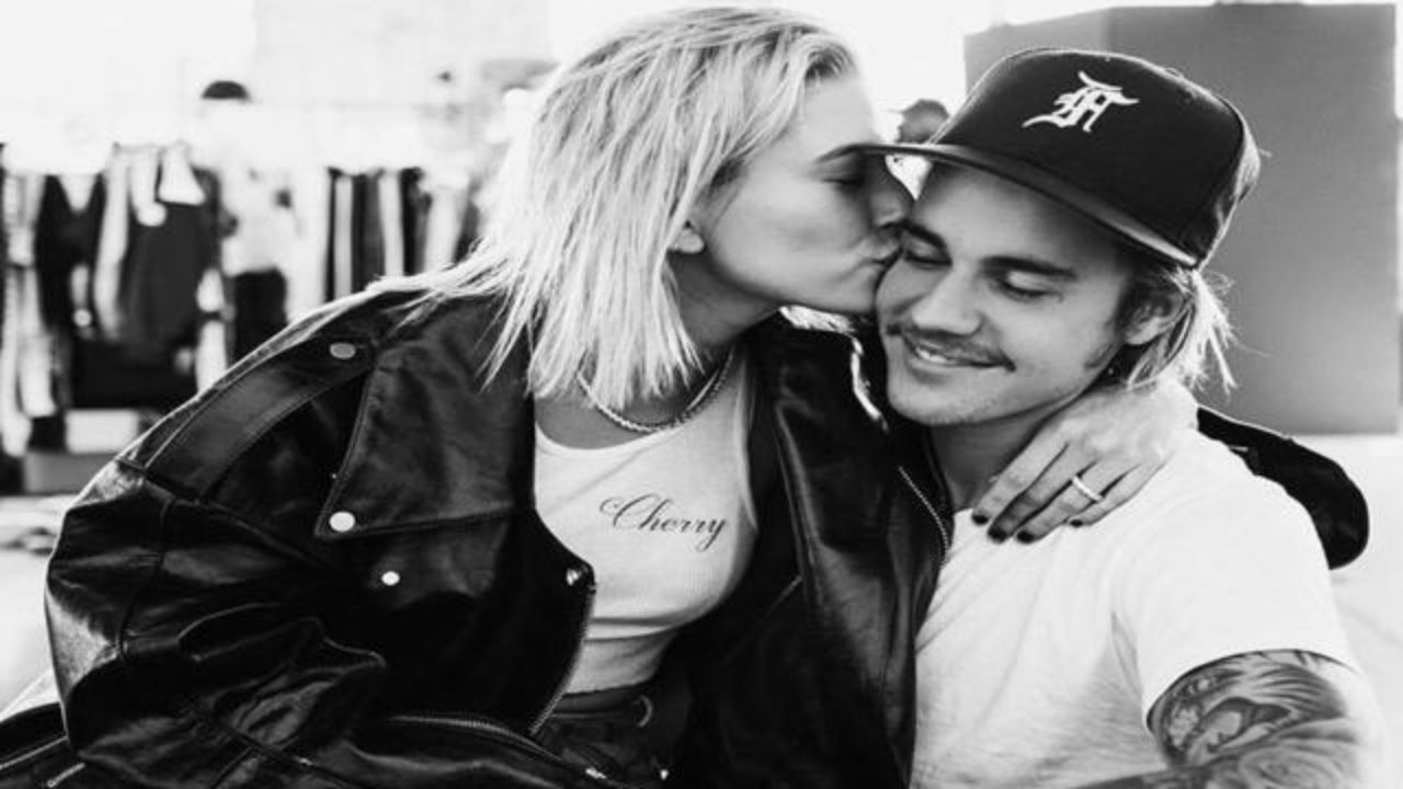 Hailey Baldwin è incinta. No, anzi no. Il «pesce d’aprile» di Justin Bieber