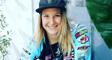 Kiara Fontanesi, ecco come una campionessa di motocross annuncia la maternità