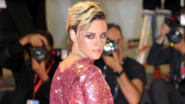 Kristen Stewart rivela: “Nessun film Marvel perché non nascondo la mia fidanzata”