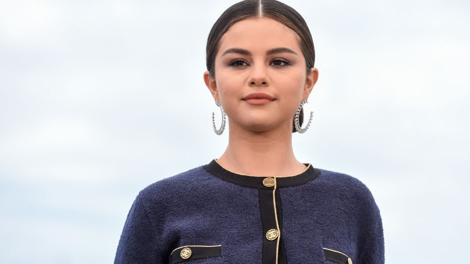 Selena Gomez parla della sua famiglia clandestina: “L’immigrazione va oltre la politica, è una questione di umanità”