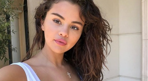 Selena Gomez nuova canzone per Justin Bieber? Hailey dice basta