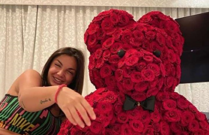 Elettra Lamborghini e il fidanzato Afrojack hanno festeggiato l’anniversario in quarantena