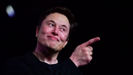 Quanto pagherà di tasse il miliardario Elon Musk, persona dell’anno 2021 del Time?