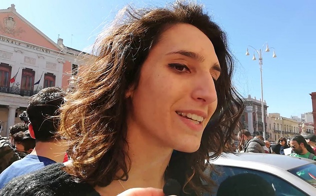 «Non ho pagato il parcheggiatore, mi ha danneggiato l’auto»: lo sfogo di Marianna è virale