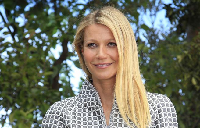 Covid, la “cura miracolosa” di Gwyneth Paltrow fa infuriare i medici: «Dobbiamo tutti essere responsabili»