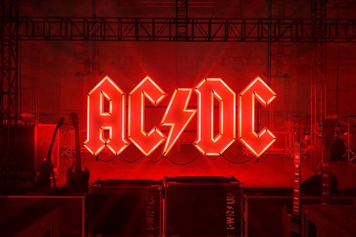 AC/DC: fuori il nuovo singolo Realize