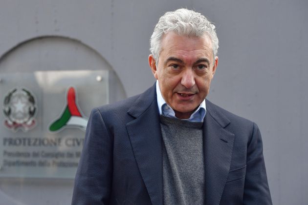 Rete 4, stasera nuovo appuntamento con “Dritto e rovescio”. Interverrà Domenico Arcuri