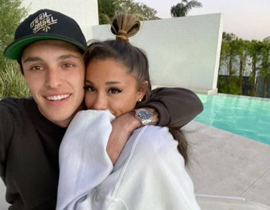 Ariana Grande, matrimonio con Dalton Gomez