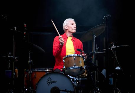 Rolling Stones, Jagger e compagni non hanno partecipato al funerale di Charlie Watts a causa delle restrizioni per il Covid