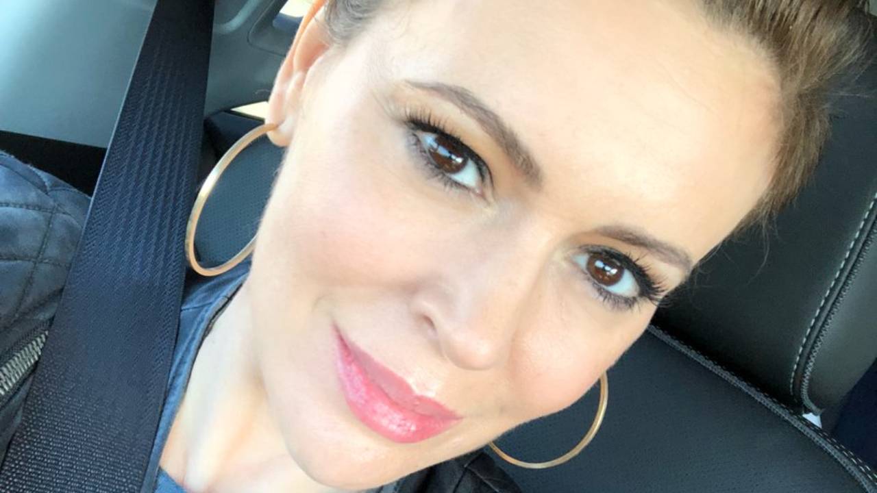 Alyssa Milano di Streghe, incidente in auto: possibile infarto dello zio