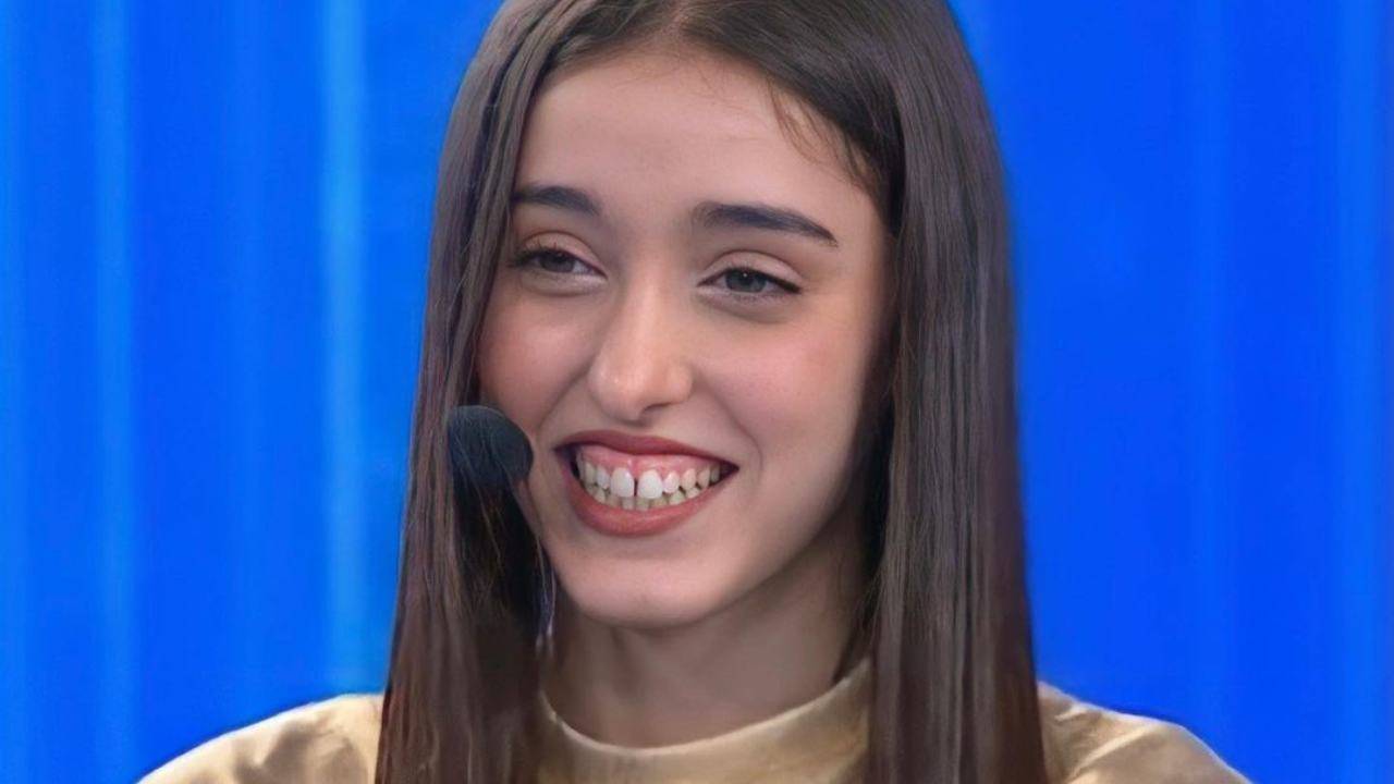 Giulia Stabile: “Sono molto innamorata di sangiovanni ma…”