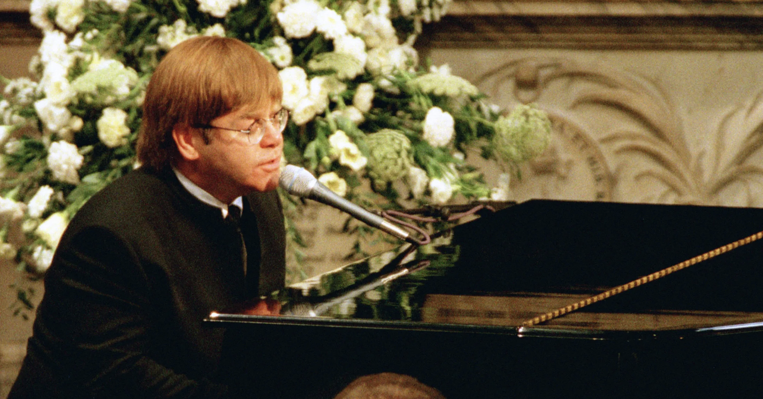 Elton John, l’esibizione al funerale di Lady Diana (e i dubbi della royal family)