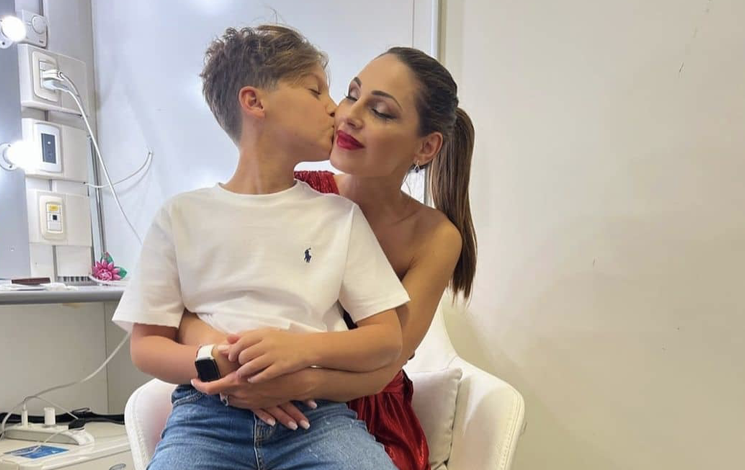 Il figlio di Anna Tatangelo, Andrea D’Alessio è uno spettacolo, e insieme alla mamma si diverte tantissimo