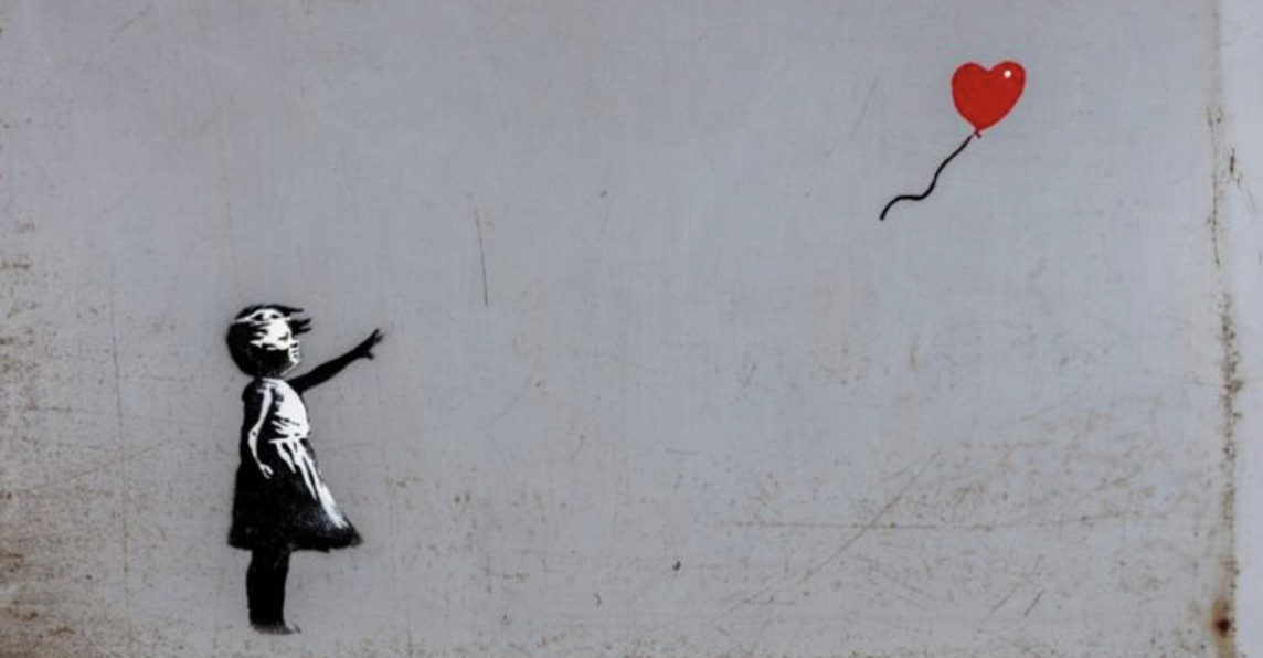 Il bacio tra agenti, il dipinto vandalizzato, la bimba col palloncino: Robbie Williams vende Banksy