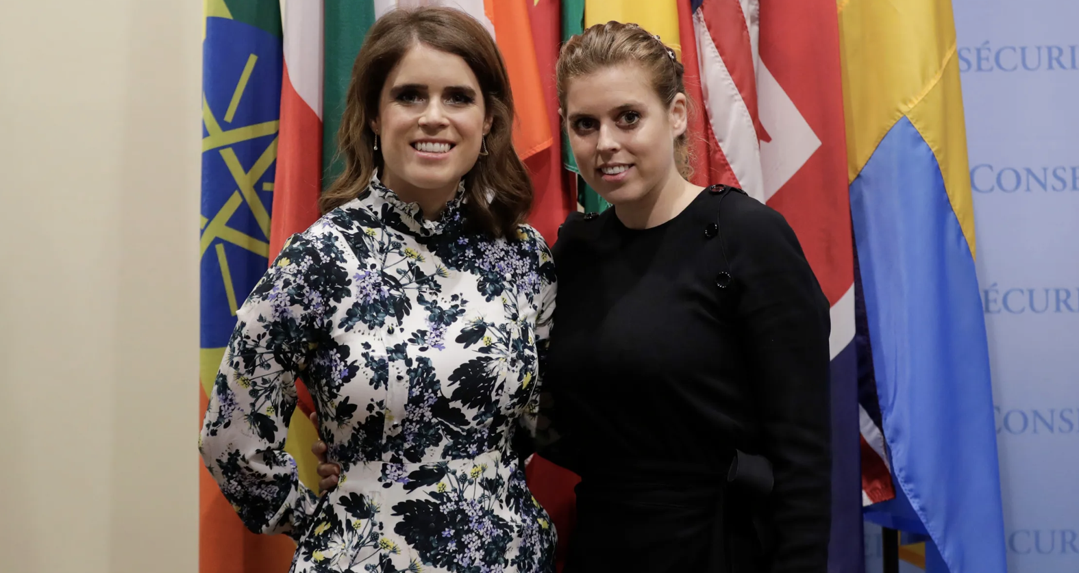 Eugenie e Beatrice di York, in ansia per il padre a processo («e per il loro futuro in casa Windsor»)