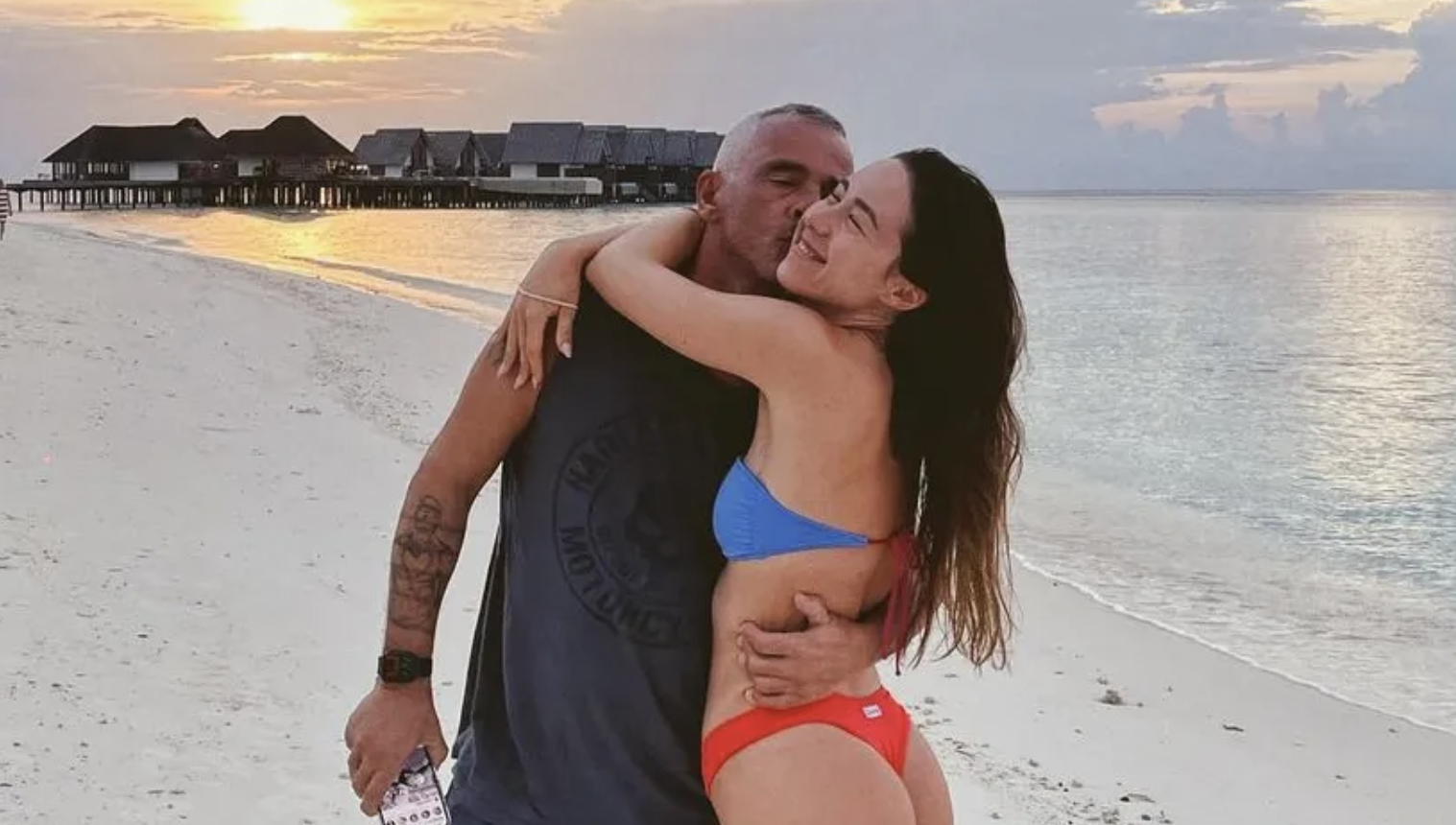 Eros Ramazzotti, in vacanza con la figlia Aurora: «Amarti è l’immenso per me»