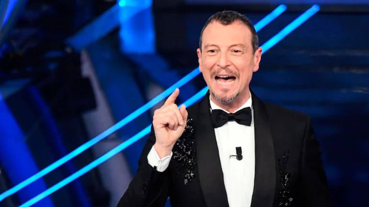 Sanremo, lo sfogo di Amadeus: «60% di share ma si fanno le pulci a Jovanotti». Ferilli: «Dire sì al Festival è come essere in mano al Kgb»