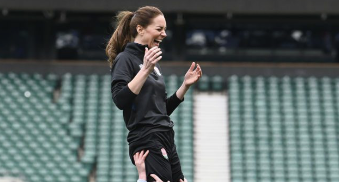 Kate Middleton è diventata madrina del rugby britannico al posto del principe Harry