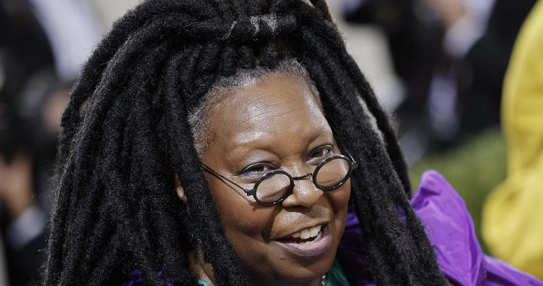 Whoopi Goldberg torna in tv dopo le sue frasi infelici sull’Olocausto