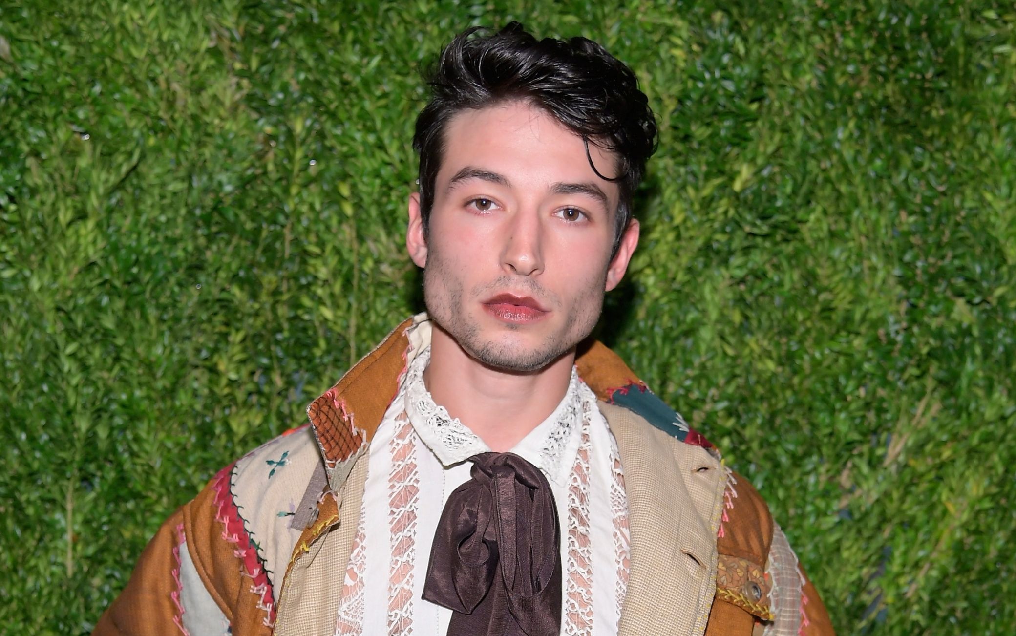 Ezra Miller, l’attore di The Flash arrestato alle Hawaii