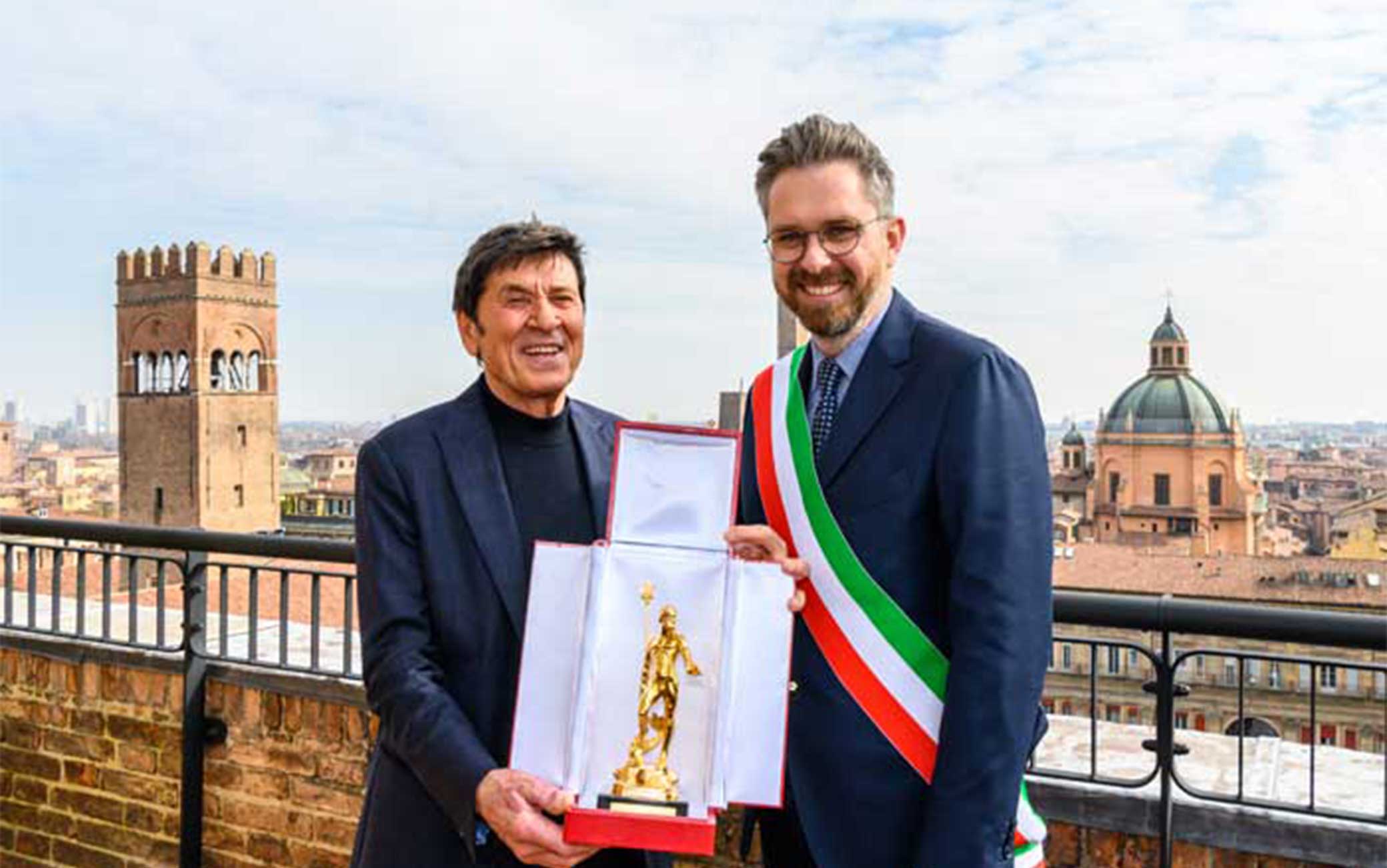 Gianni Morandi premiato a Bologna con il Nettuno d’Oro