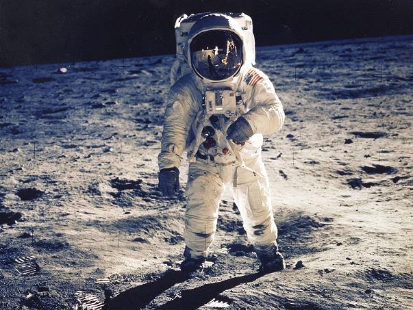 Venduta all’asta la foto originale della passeggiata sulla Luna di Buzz Aldrin