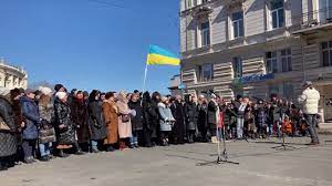 Ucraina, l’Opera di Odessa suona il Va pensiero fuori dal teatro