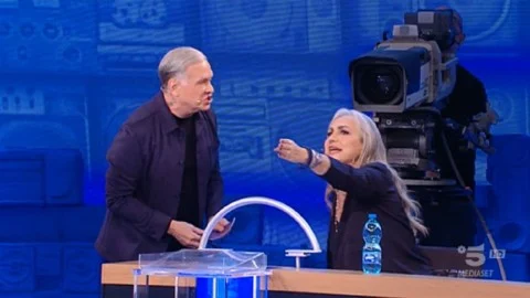 La gaffe Alessandra Celentano ad Amici21 su Nunzio: “Parla così perché è siciliano”