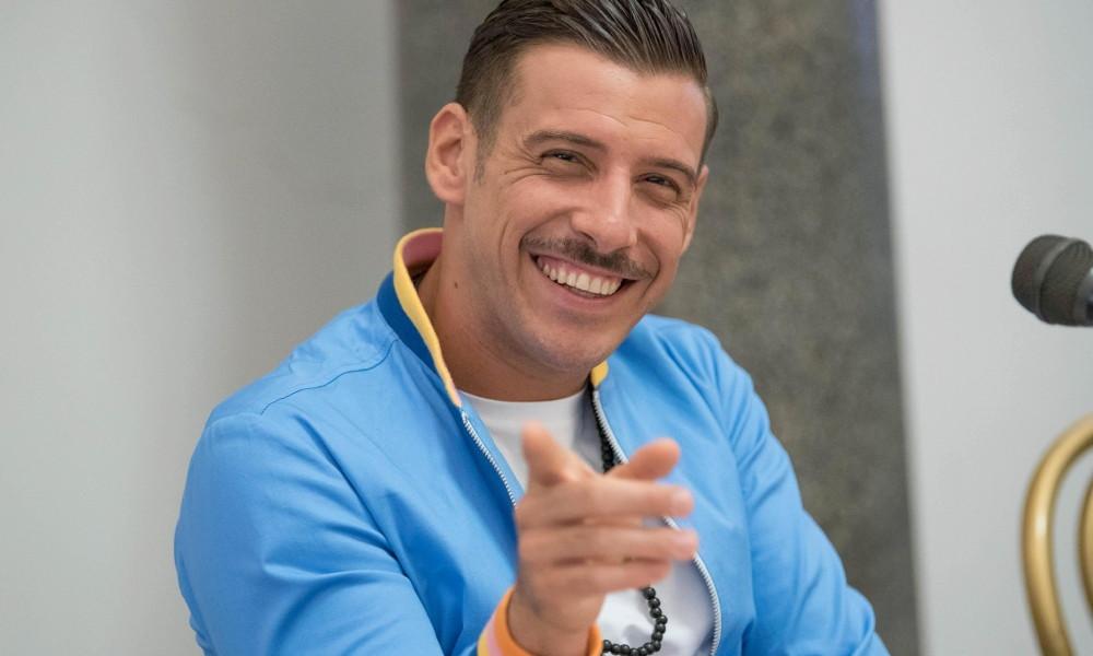 Francesco Gabbani, in viaggio verso un mondo migliore con Peace & Love