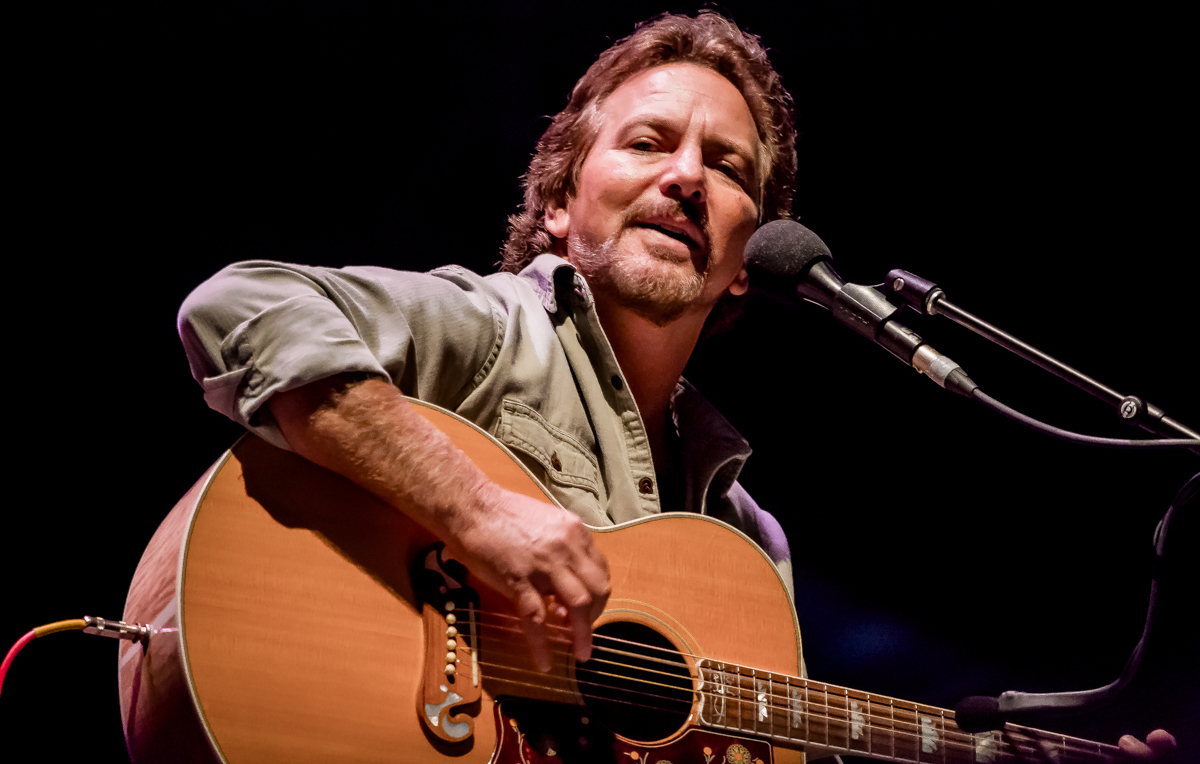Concerto dei Pearl Jam a Imola, appello di Vedder per diritto aborto : “Libertà di scelta”